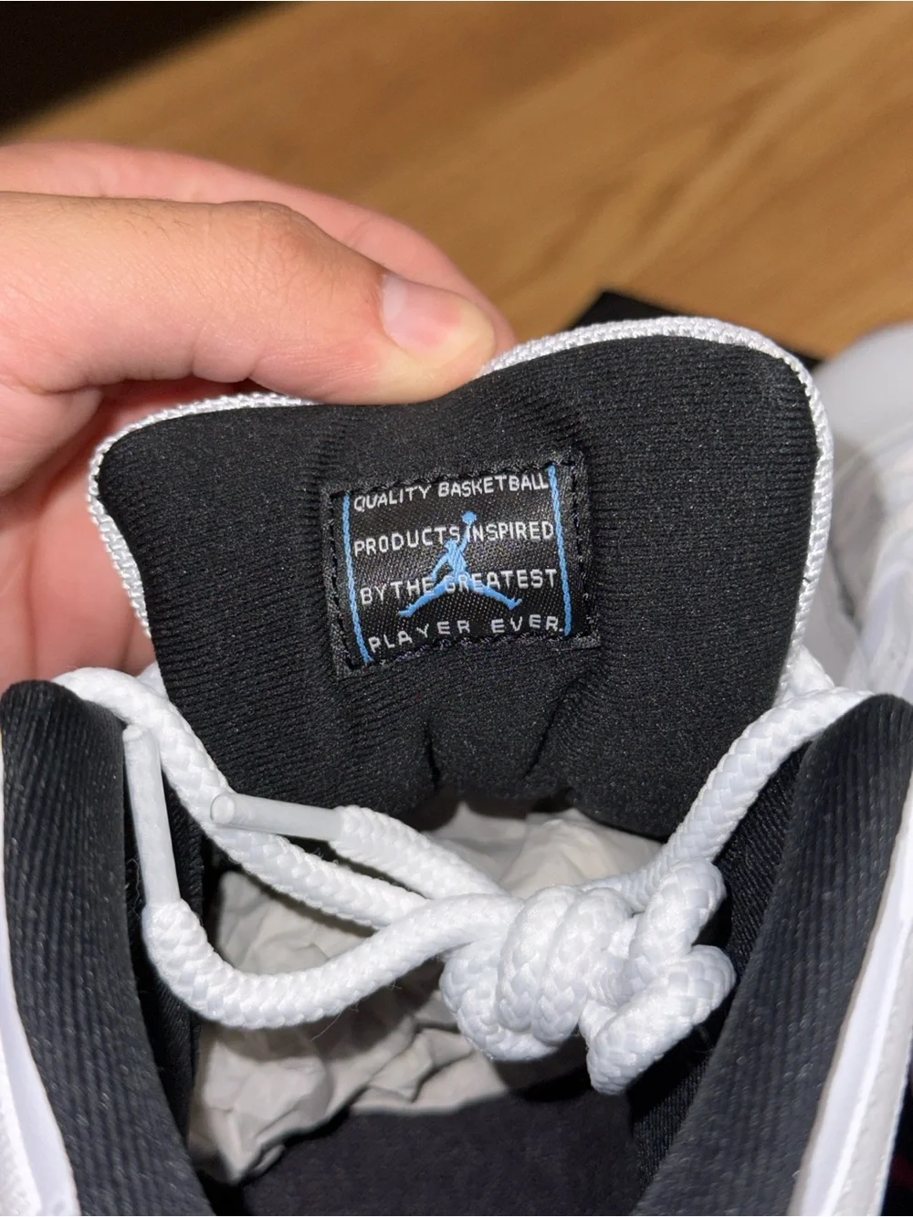 Jordan 11 Retro “Legend Blue” 2024 Men’s Size 9.5 Very clean
